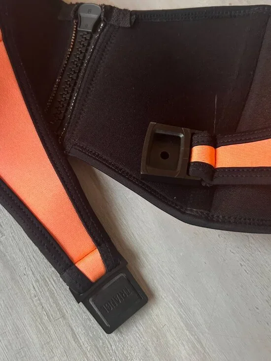 Triangl Neoprene Bandeau Balconette Bikini Top Size Small - Picture 4 of 8